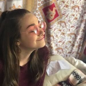 Meet your Posher, Hallie